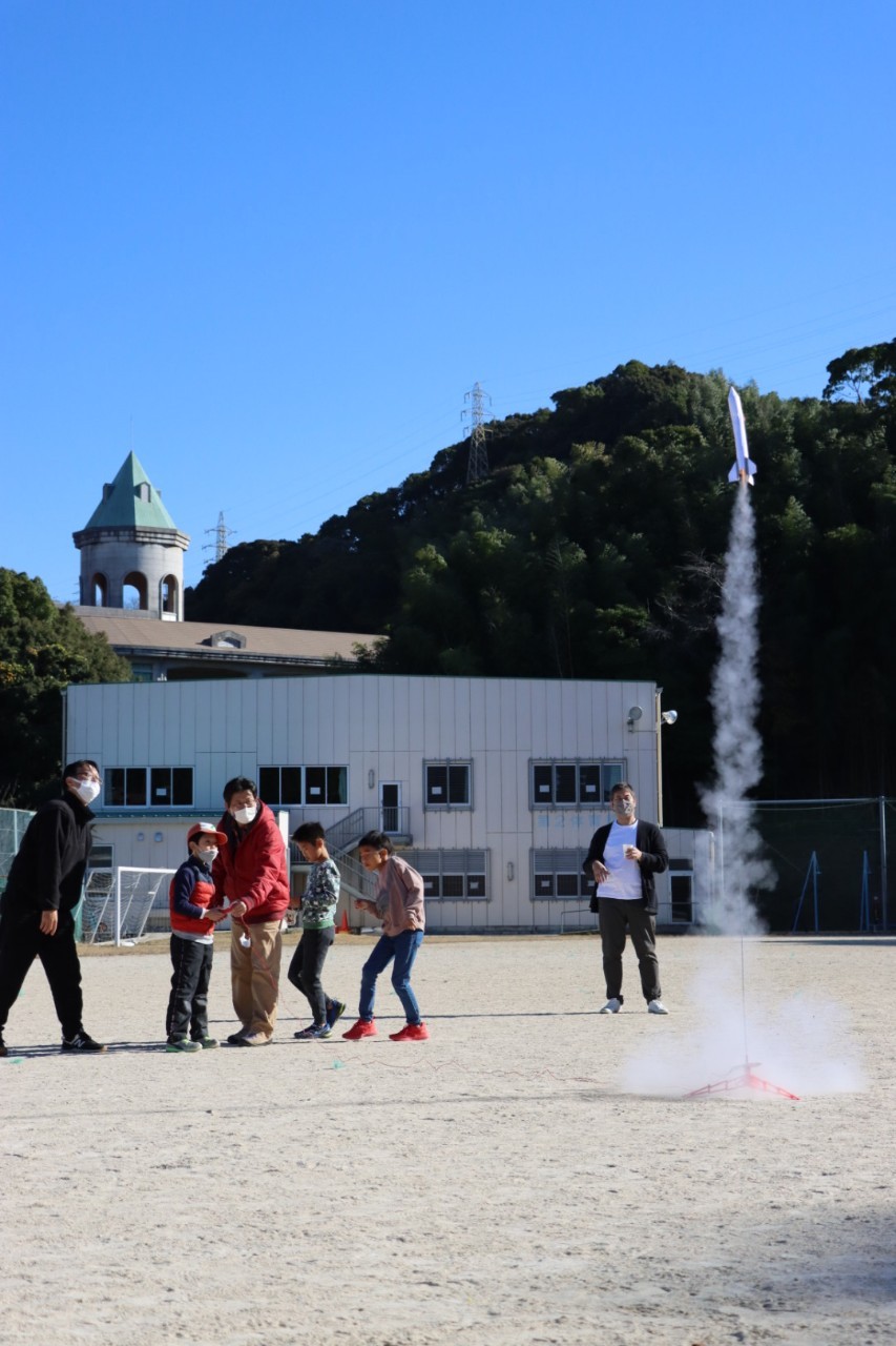 3年生「親子でロケット発射！」