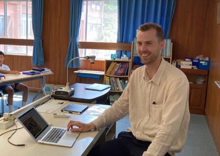 スウェーデンから学校訪問