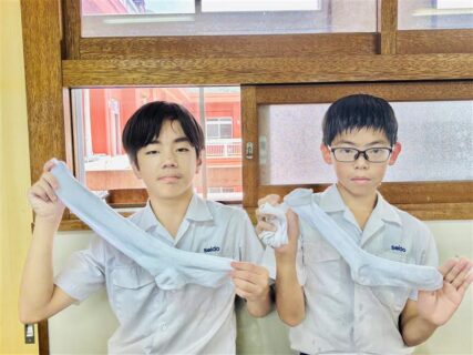 6年生家庭科「洗濯実習」 